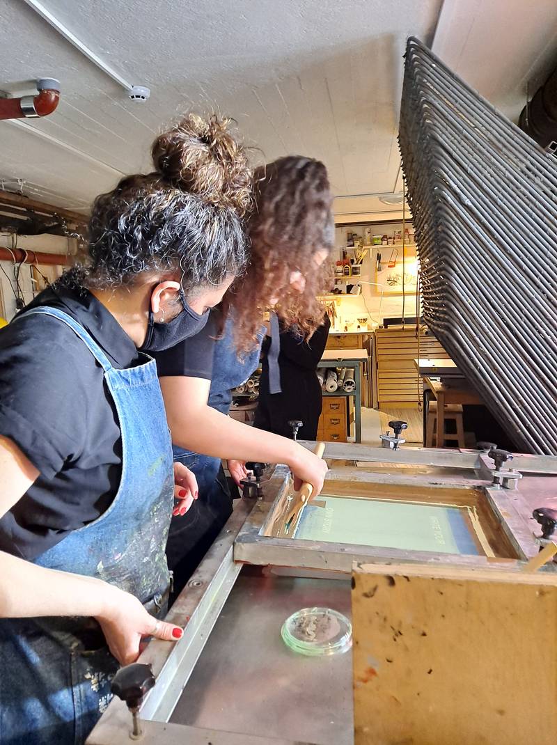 Silkscreen printing session for Kauas Creative Agency. Photograph by Misael Sine.